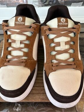 Volcom Men workwear Comp toe Sneakers in Brown and Cream with Dark Brown Accents